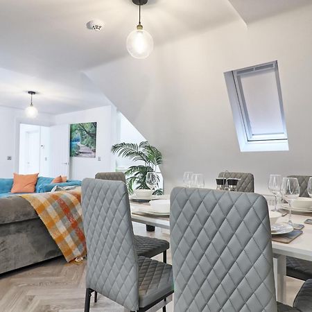 Writtle Massive 4 Bedroom Apartment With Parking In Gorgeous Countryside Location & Short Drive To Chelmsford City Centre Contractors Welcome 외부 사진