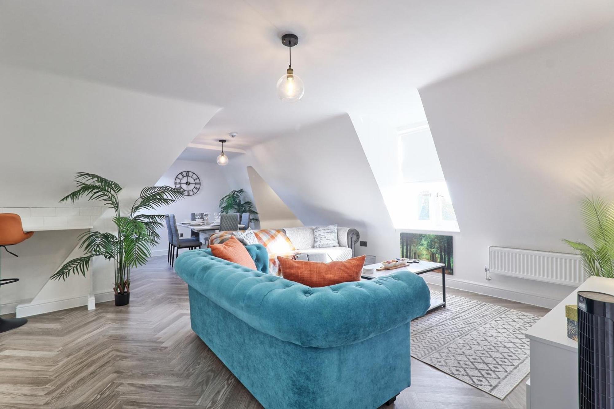 Writtle Massive 4 Bedroom Apartment With Parking In Gorgeous Countryside Location & Short Drive To Chelmsford City Centre Contractors Welcome 외부 사진